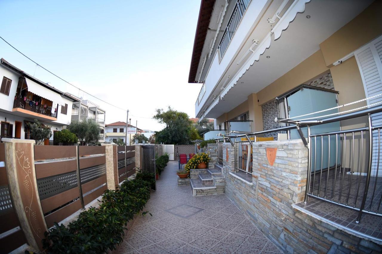 Elenas Apartments Sarti Exterior foto