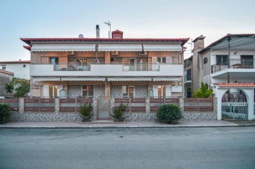 Elenas Apartments Sarti Exterior foto